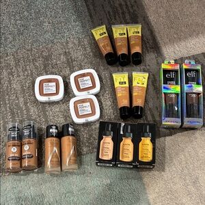 Assorted Foundation and Concealer Set